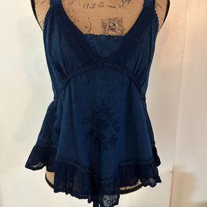 Romeo & Juliet Couture Blue Lace Trimmed Embroidered Tank Size L